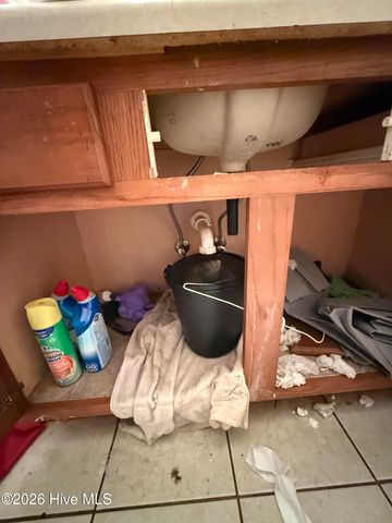 206 Fox Way N, Hubert, NC 28539