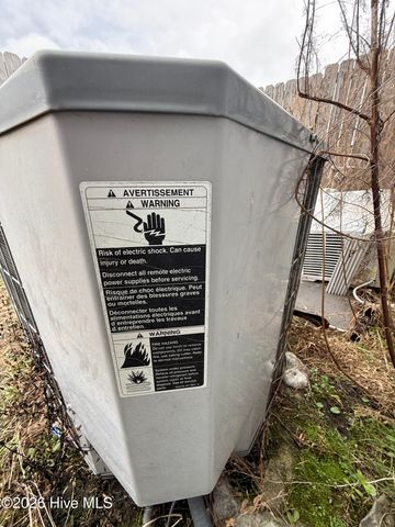 206 Fox Way N, Hubert, NC 28539