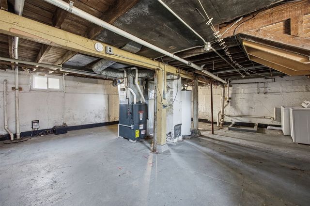 818 10th Ave SW, Cedar Rapids, IA 52404