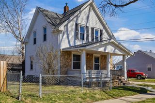 818 10th Ave SW, Cedar Rapids, IA 52404