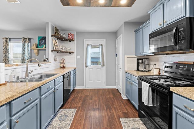 100 Wincliff CV 13D, Jarrell, TX 76537