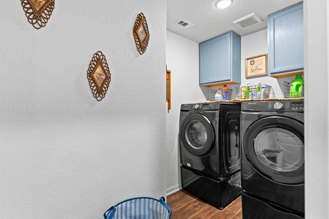 100 Wincliff CV 13D, Jarrell, TX 76537