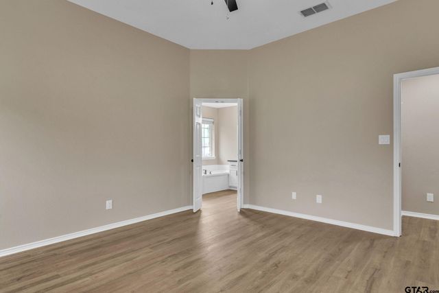 818 Greenwood Circle, Lindale, TX 75771