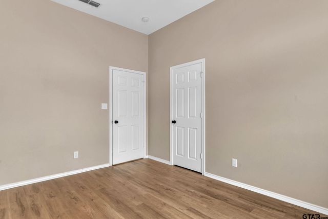 818 Greenwood Circle, Lindale, TX 75771