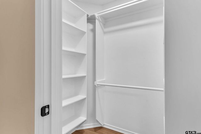 818 Greenwood Circle, Lindale, TX 75771