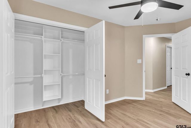 818 Greenwood Circle, Lindale, TX 75771