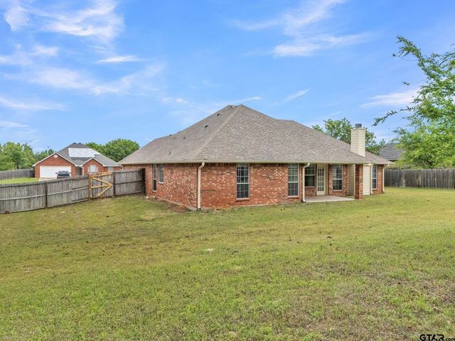 818 Greenwood Circle, Lindale, TX 75771