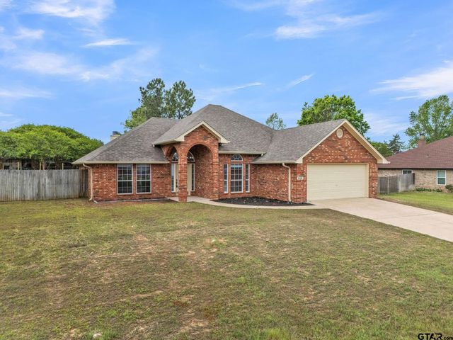 818 Greenwood Circle, Lindale, TX 75771