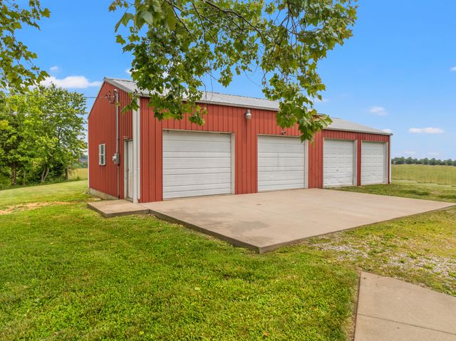 215 New Dixville Rd, Harrodsburg, KY 40330