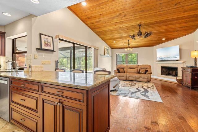 140 COWPEN LANE, Sarasota, FL 34240