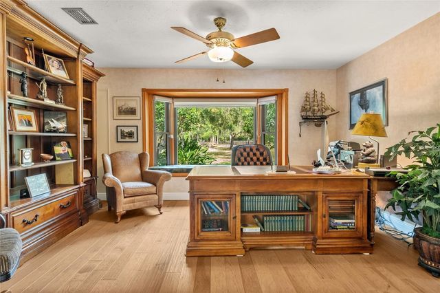 140 COWPEN LANE, Sarasota, FL 34240