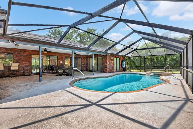 140 COWPEN LANE, Sarasota, FL 34240