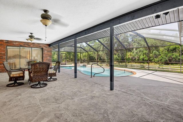 140 COWPEN LANE, Sarasota, FL 34240