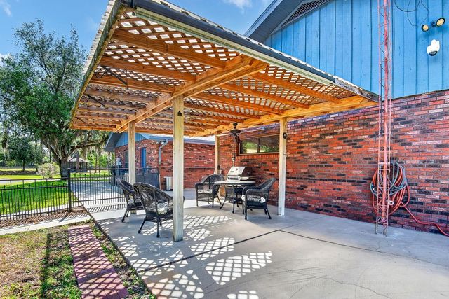 140 COWPEN LANE, Sarasota, FL 34240