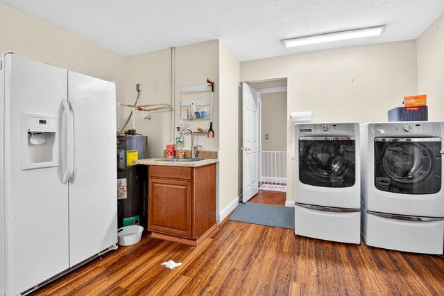 140 COWPEN LANE, Sarasota, FL 34240