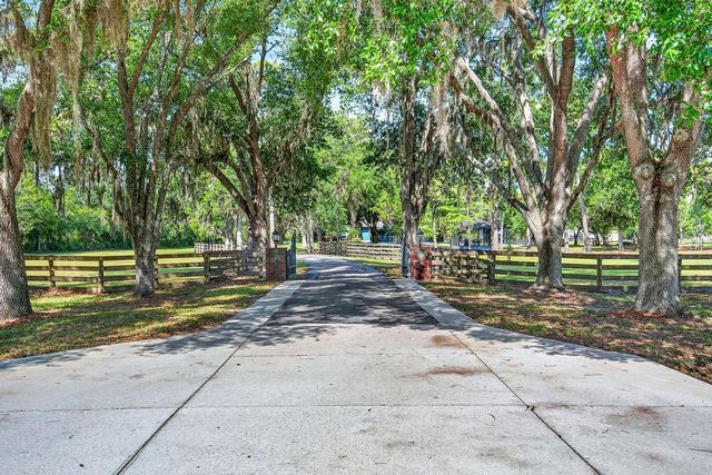 140 COWPEN LANE, Sarasota, FL 34240