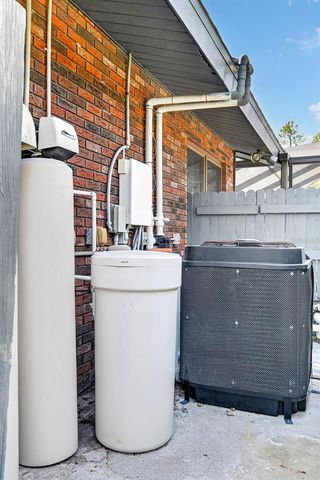 140 COWPEN LANE, Sarasota, FL 34240