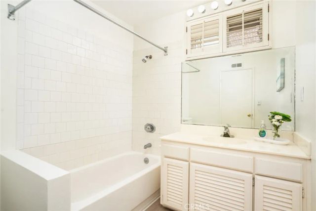 16381 Lakemont, Huntington Beach, CA 92647
