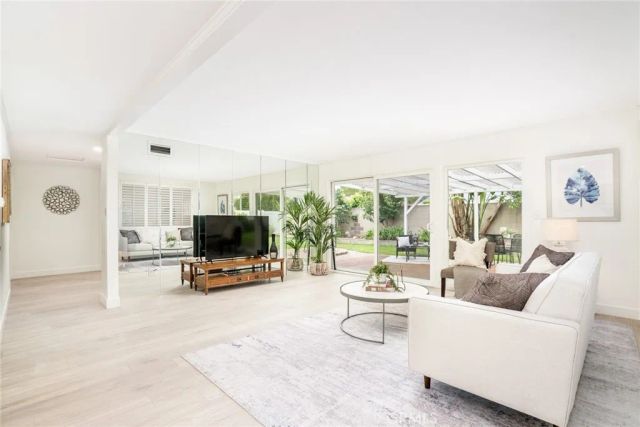 16381 Lakemont, Huntington Beach, CA 92647