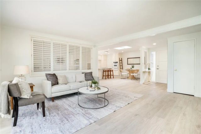 16381 Lakemont, Huntington Beach, CA 92647