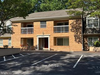 5835 COVE LANDING RD #304, Burke, VA 22015