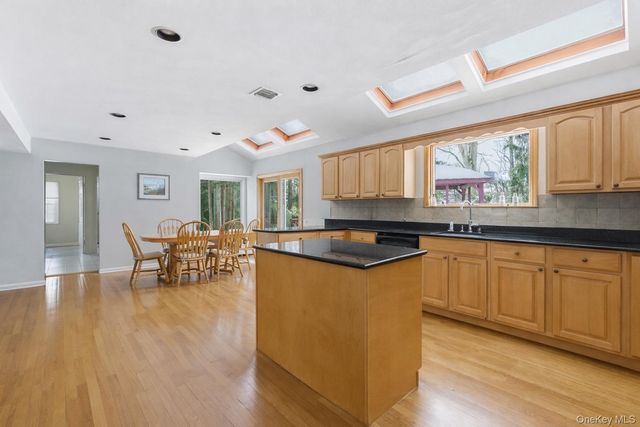 6 Cedarfield Terrace, Saint James, NY 11780