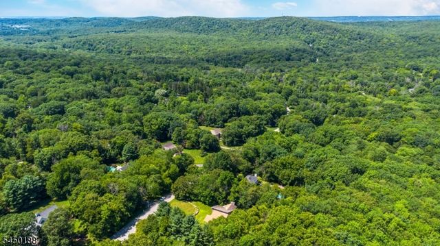 11 Vista Dr, Rockaway Twp., NJ 07005
