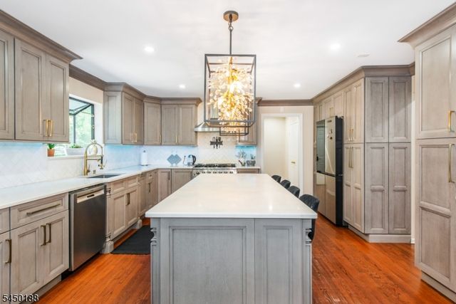 11 Vista Dr, Rockaway Twp., NJ 07005