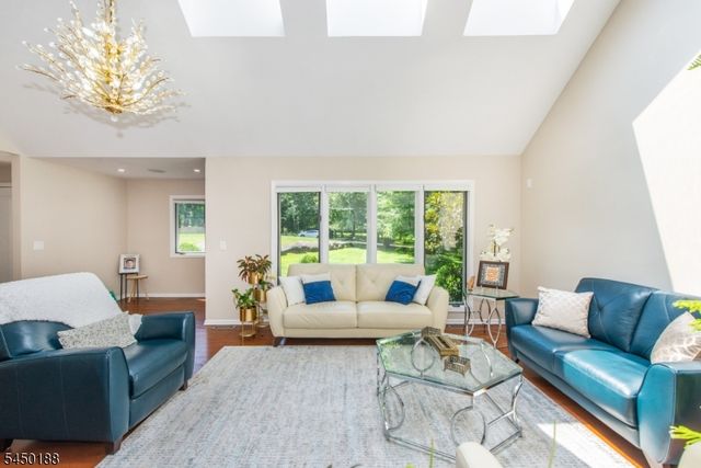 11 Vista Dr, Rockaway Twp., NJ 07005