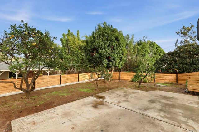 1019 Torole Circle, Vista, CA 92084