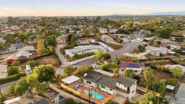 1019 Torole Circle, Vista, CA 92084