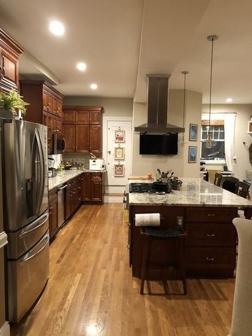 108 Walnut 108, Newton, MA 02460