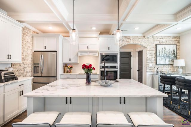 507 Foster Sydney Court, Bonaire, GA 31005