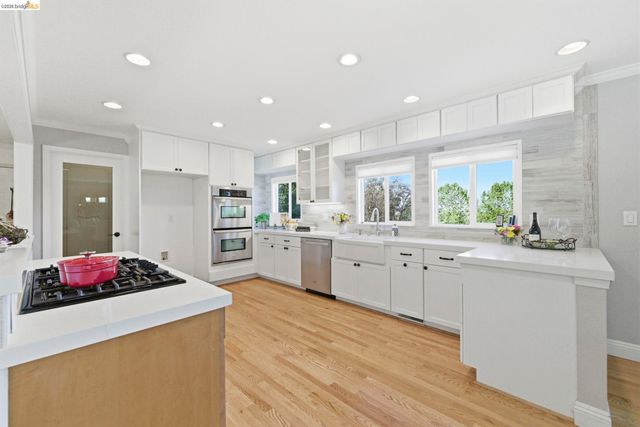 14580 Booker Rd., Sonora, CA 95370