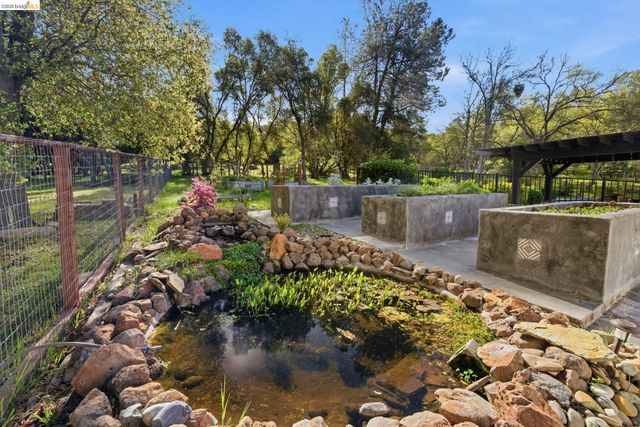 14580 Booker Rd., Sonora, CA 95370