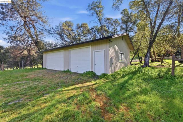 14580 Booker Rd., Sonora, CA 95370