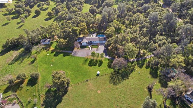 14580 Booker Rd., Sonora, CA 95370