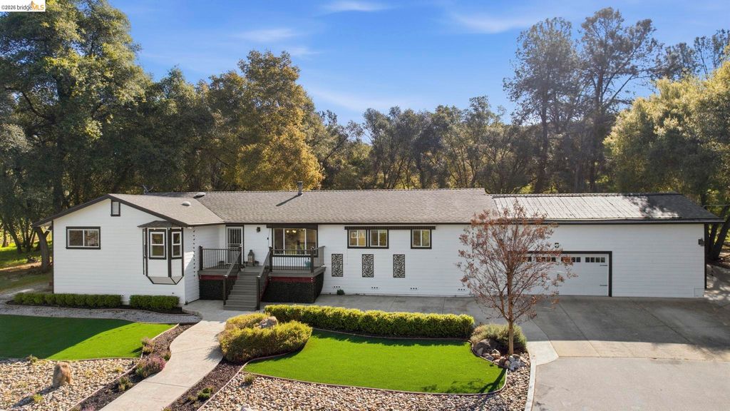 14580 Booker Rd., Sonora, CA 95370