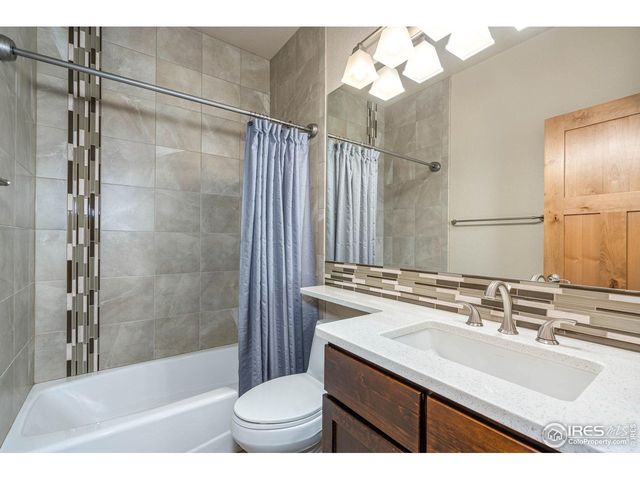 6928 Summerwind Ct, Timnath, CO 80547