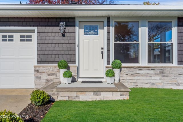 17 Palmetto Point Street, Toms River, NJ 08757