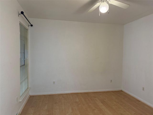 2626 Holly Hall Street 406, Houston, TX 77054