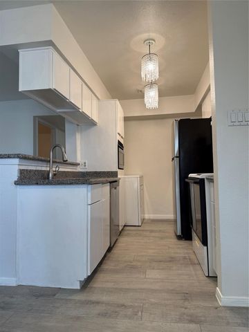 2626 Holly Hall Street 406, Houston, TX 77054