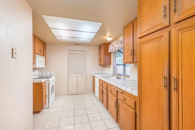 28299 Encino Drive, Menifee, CA 92586