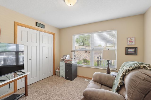 5117 NW 59th Avenue, Johnston, IA 50131