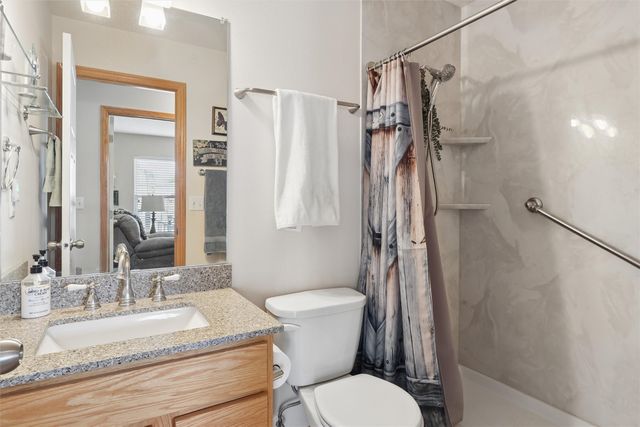 5117 NW 59th Avenue, Johnston, IA 50131