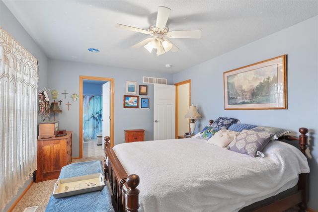 5117 NW 59th Avenue, Johnston, IA 50131