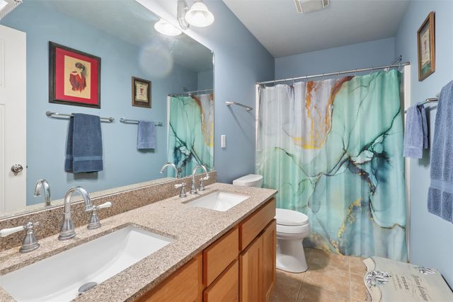 5117 NW 59th Avenue, Johnston, IA 50131