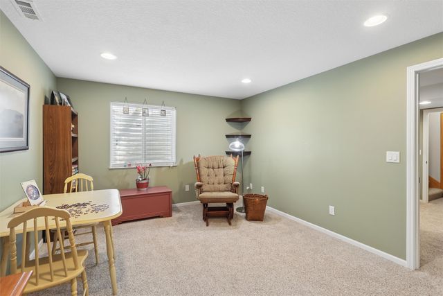5117 NW 59th Avenue, Johnston, IA 50131