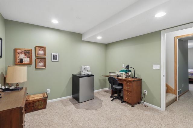 5117 NW 59th Avenue, Johnston, IA 50131