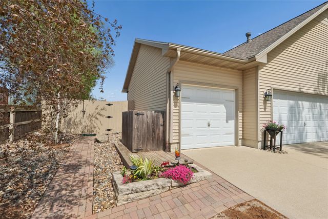 5117 NW 59th Avenue, Johnston, IA 50131